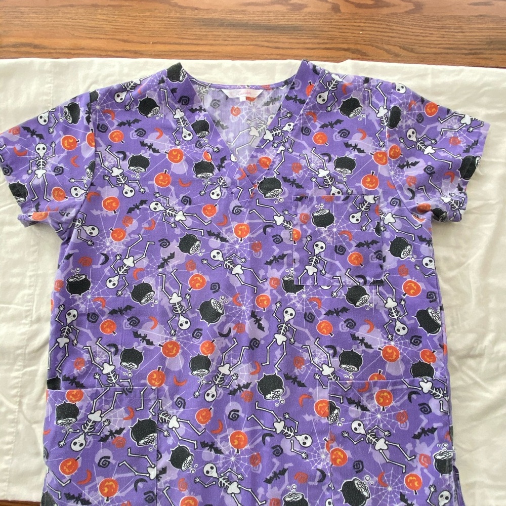 Scrub top